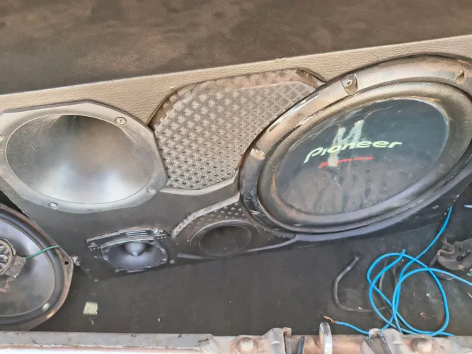 Vendo caixa trio + taramps