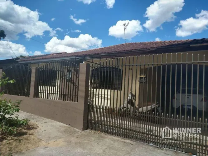Casa à venda, 208 m² por R$ 460.000,00 - Conjunto Habitacional Requião - Maringá/PR
