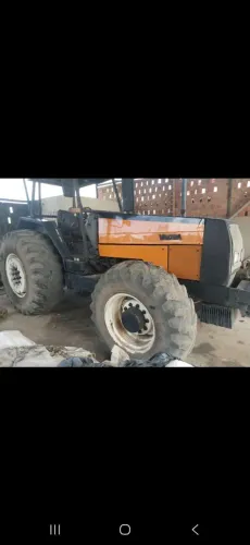 Trator VALMET VALTRA 1780