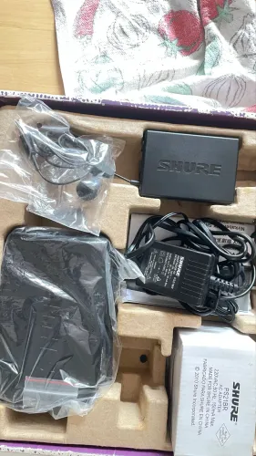 Transmissor Shure e microfone Lapela