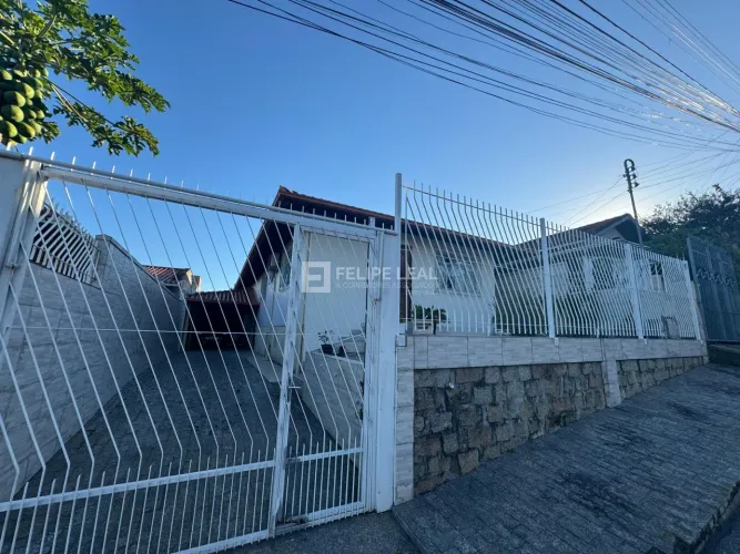 Casa em Bela Vista - São José, SC