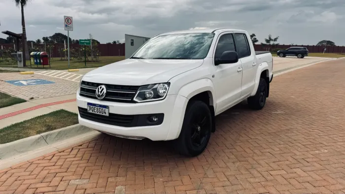 Volkswagen Amarok Trendline CD 2.0 TDI 4X4 Dies AUT 2015
