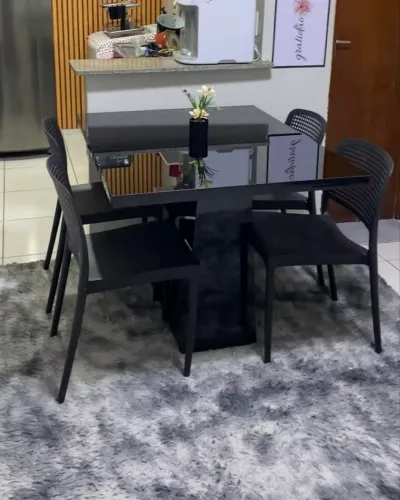 Mesa 4 cadeiras
