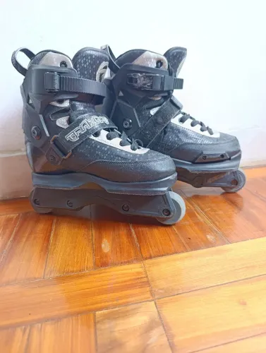 Patins Street/Aggressive Traxart Rock It 39/40 - Fibra de Carbono - Bem Conservado