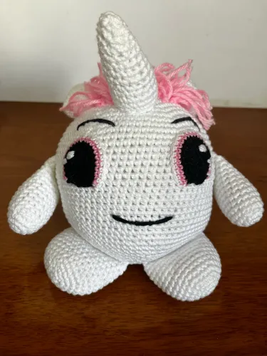PRONTA ENTREGA Unicórnio Branco Bolofofos em Crochê Amigurumi Pelúcia Artesanal