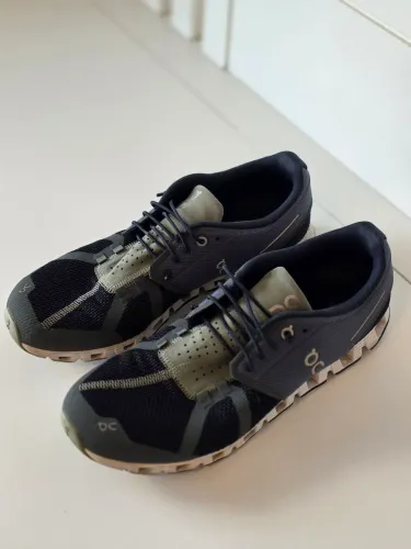 Tenis On Cloud 5 tam. 42 Azul
