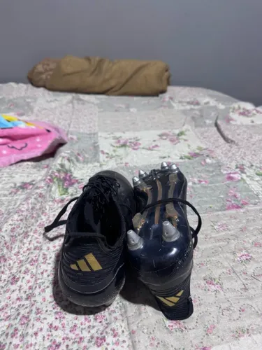 vende-se chuteira de campo trava mista 