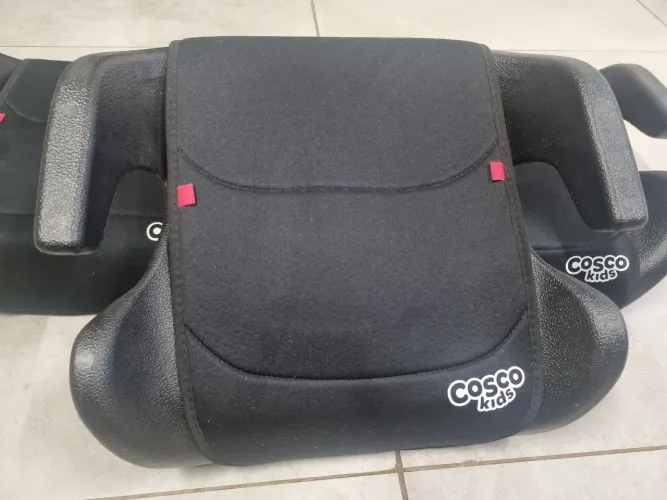 Assento de elevação COSCO KIDS, preto, até 36 kg.