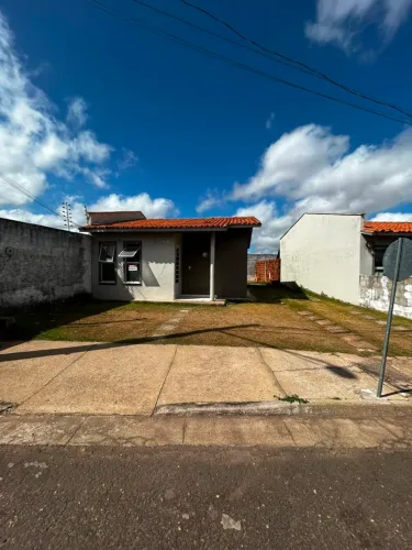 Alugo casa em condomínio