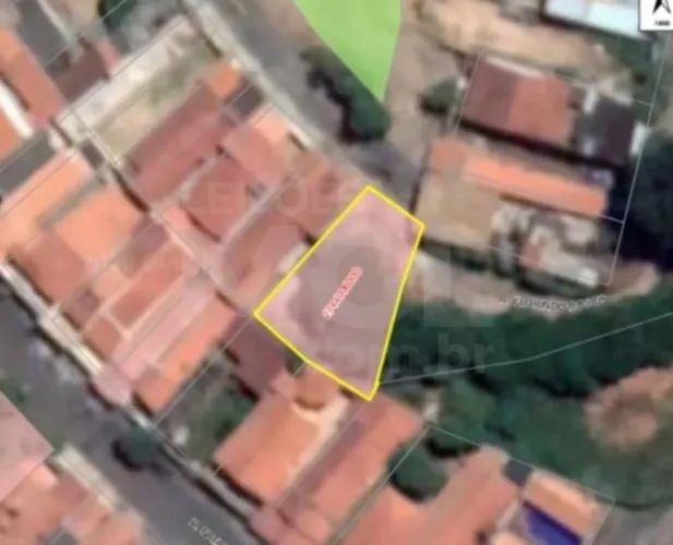 LIMEIRA/SP  Terreno com 394,65 m² na Rua Florindo Bosco no Parque Residencial Anavec