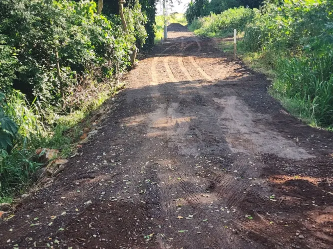 Chácara à 20km de Dourados, no barreirao
