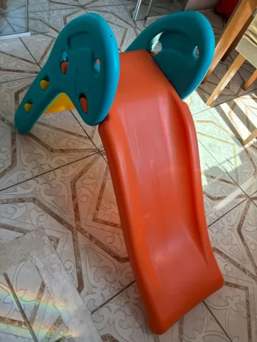 Escorregadeira infantil
