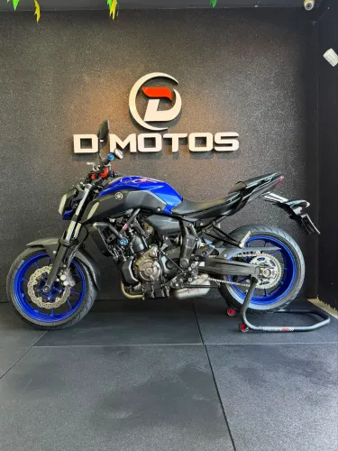 YAMAHA MT 07 - 2020 - EXTRA! 