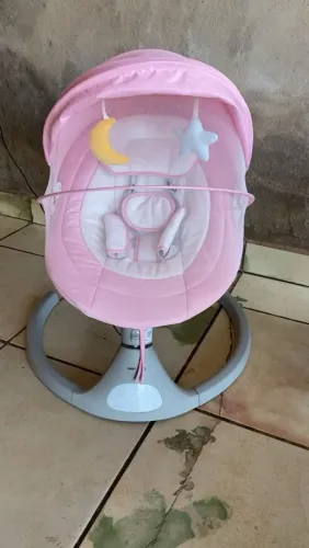 Vende-se cadeirinha de bebê poucos dias de uso por 350