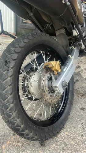 Moto muito conservada e com baixa quilometragem.