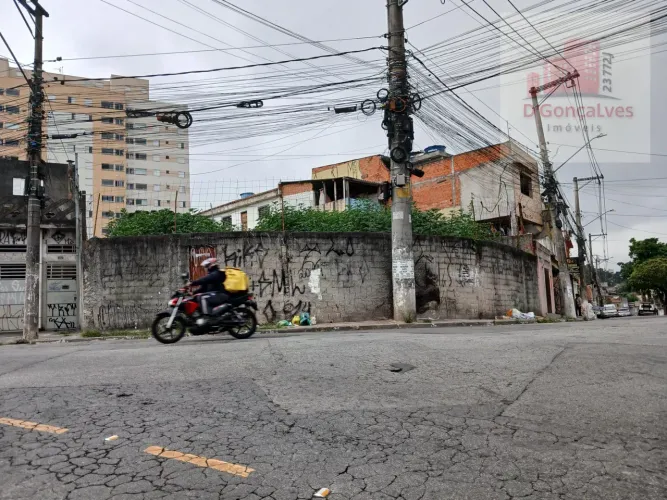 Terreno à venda em Jardim Célia, São Paulo - 490m²