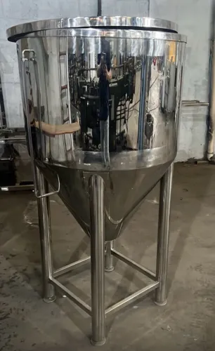 TANQUE DE ARMAZENAMENTO INOX