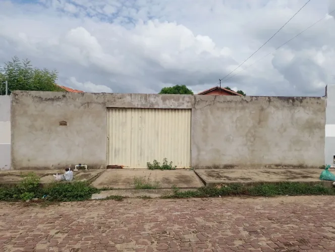 Vendo uma casa