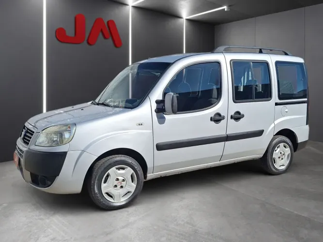 Fiat Doblo Essence 1.8 Flex 16V 5P 2012