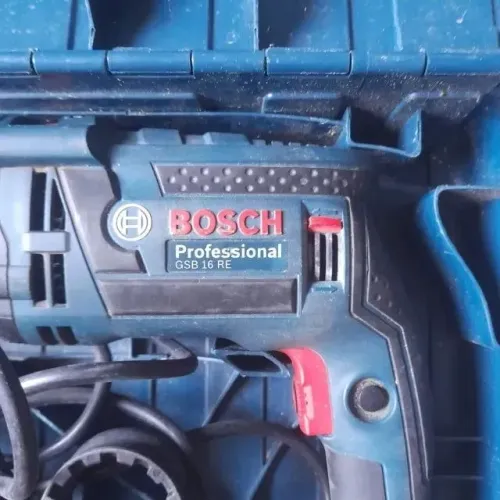 Furadeira Bosch Profissional GSB 16RE, em perfeito funcionamento e excelente