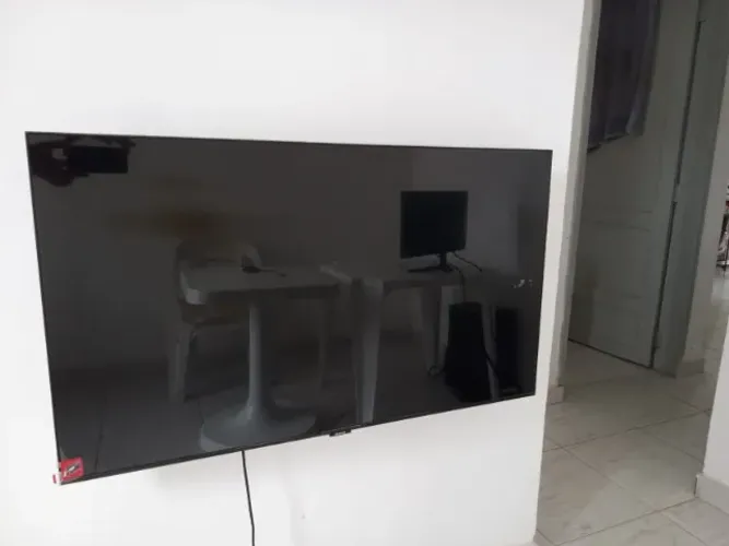 TV 43" Samsung 4K UHD Crystal
