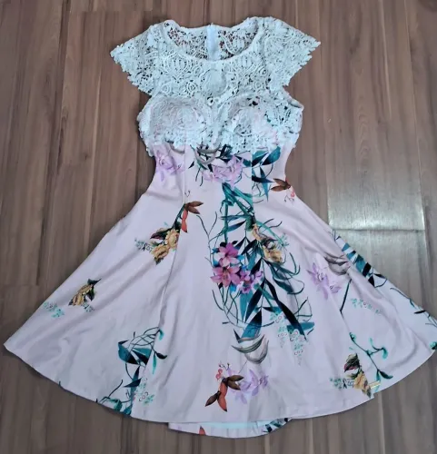 Vestido rosa estampado