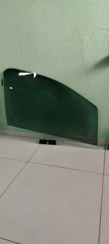Vidros originais Fiat Uno lado direito, sem trinca, Retirado de Carro batido