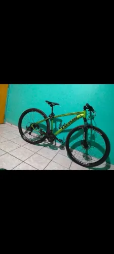 Bike Lotus semi nova