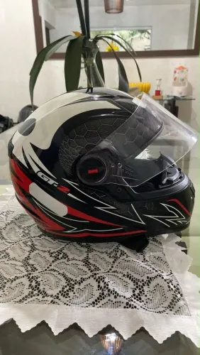 Capacete
