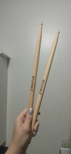 Baqueta de marfim componta de oliva da linha Master da Liverpool (modelo MT-11).