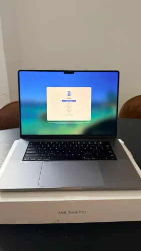 MacBook Pro 16" M2 Pro (A2780) | 16GB RAM | 512GB SSD | Excelente estado
