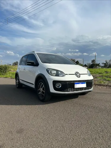 Volkswagen Up! Cross 1.0 TSI Total Flex 12V 5P 2017