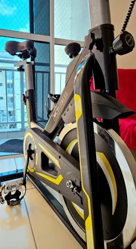 Bicicleta Spinning 13kg Wct Fitness