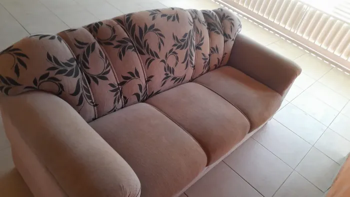 Vendo Sofá de 3 lugares seminovo