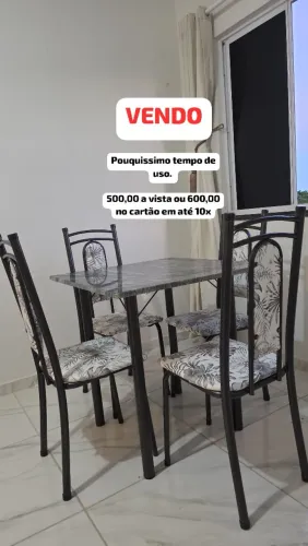 Conjunto mesa tubular 4 lugares | APENAS 2 MESES DE USO?