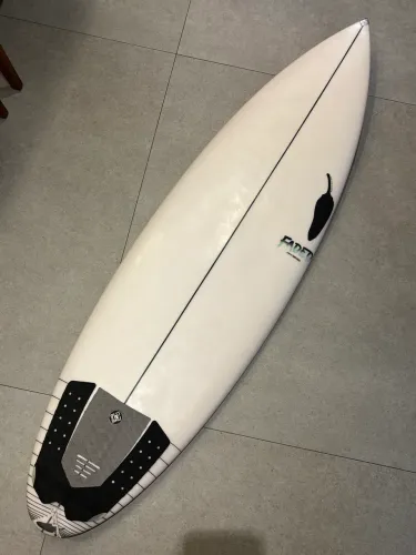 Prancha de Surf Chili, modelo Faded, 5?11?, 28,7l