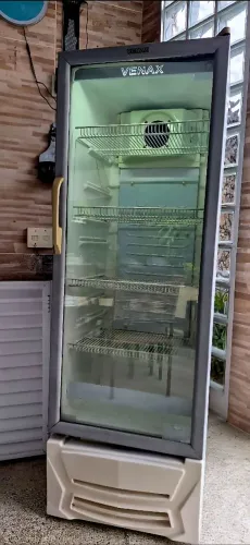 VENAX Cervejeira/Expositor 127v Ótimo estado