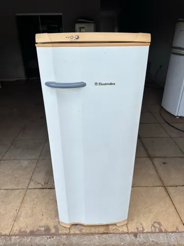 Geladeira Electrolux 300 litros (Entrego)