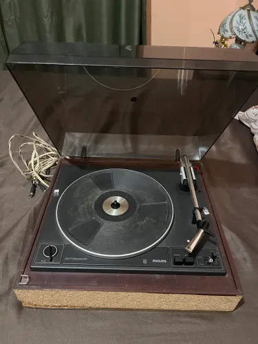 Toca discos Philips GA - 161 alemão