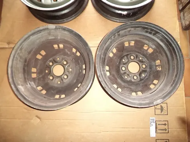 Rodas  Gol de 82 a 87 BX Original.