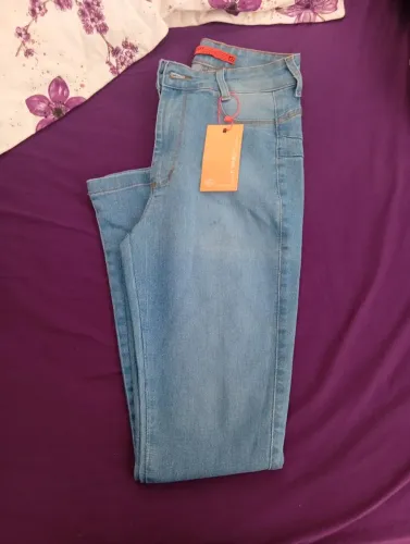Calça jeans feminina Tamanho 42