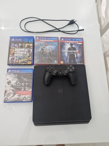 PS4 Slim (1TB) + Controle + 3 jogos de seu gosto.