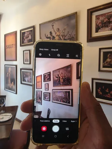 Samsung S8 funcionando perfeitamente camera muito boa bateria boa tela funcionando