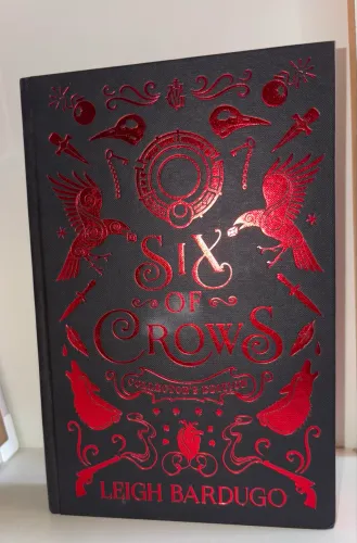 livro six of crows