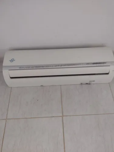 Ar-condicionado split inverter Admiral 18.000btus