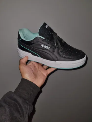 Vende se ( tênis puma Petronas ) 