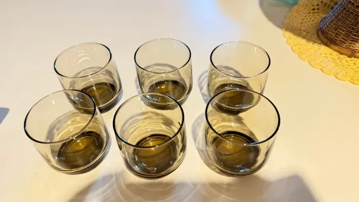 Copos p/suco em vidro fumê marrom c/ 6un 