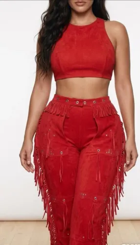 Calça de couro estilo boiadeira 