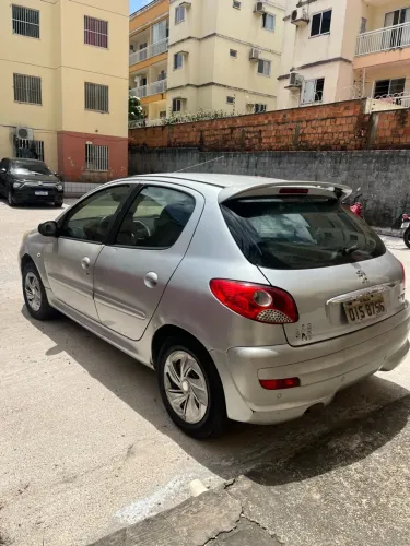 Peugeot 207 XR 1.4 Flex 8V 5P 2013