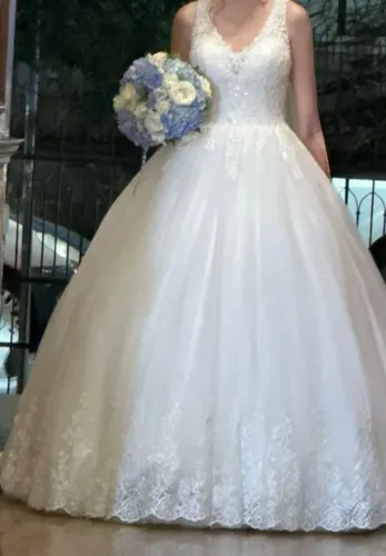 Vestido de noiva europeu (Portugal) branco bordado